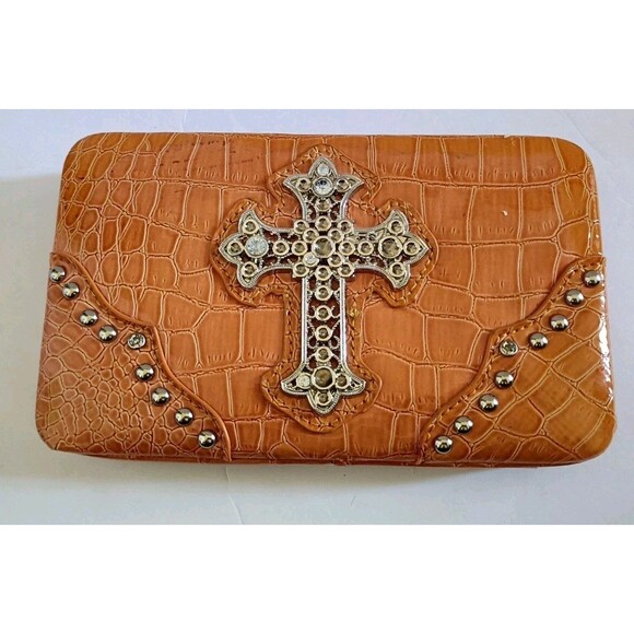 Hananel Wallet Clutch Rhinestone Cross Tan Croc Print Check Book Cover Snap New - Picture 1 of 10